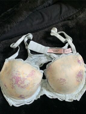 Victoria's Secret dream angel Pastel Marble Lace Underwire Bra in Pink and Cream